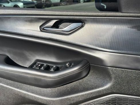 Used 2025 Jeep Grand Cherokee Laredo X w/ Luxury Tech Group I AWD/4WD image 19