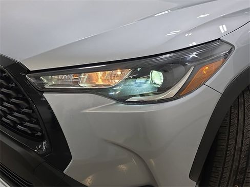 Certified 2024 Toyota Corolla Cross LE image 27