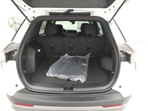 New 2026 Chevrolet Equinox LT w/ Safety and Technology Package image 25