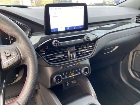 Used 2025 Ford Escape ST-Line image 22