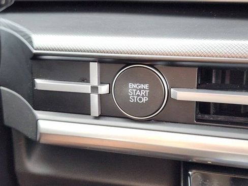 Used 2025 Hyundai Santa Fe SEL image 8