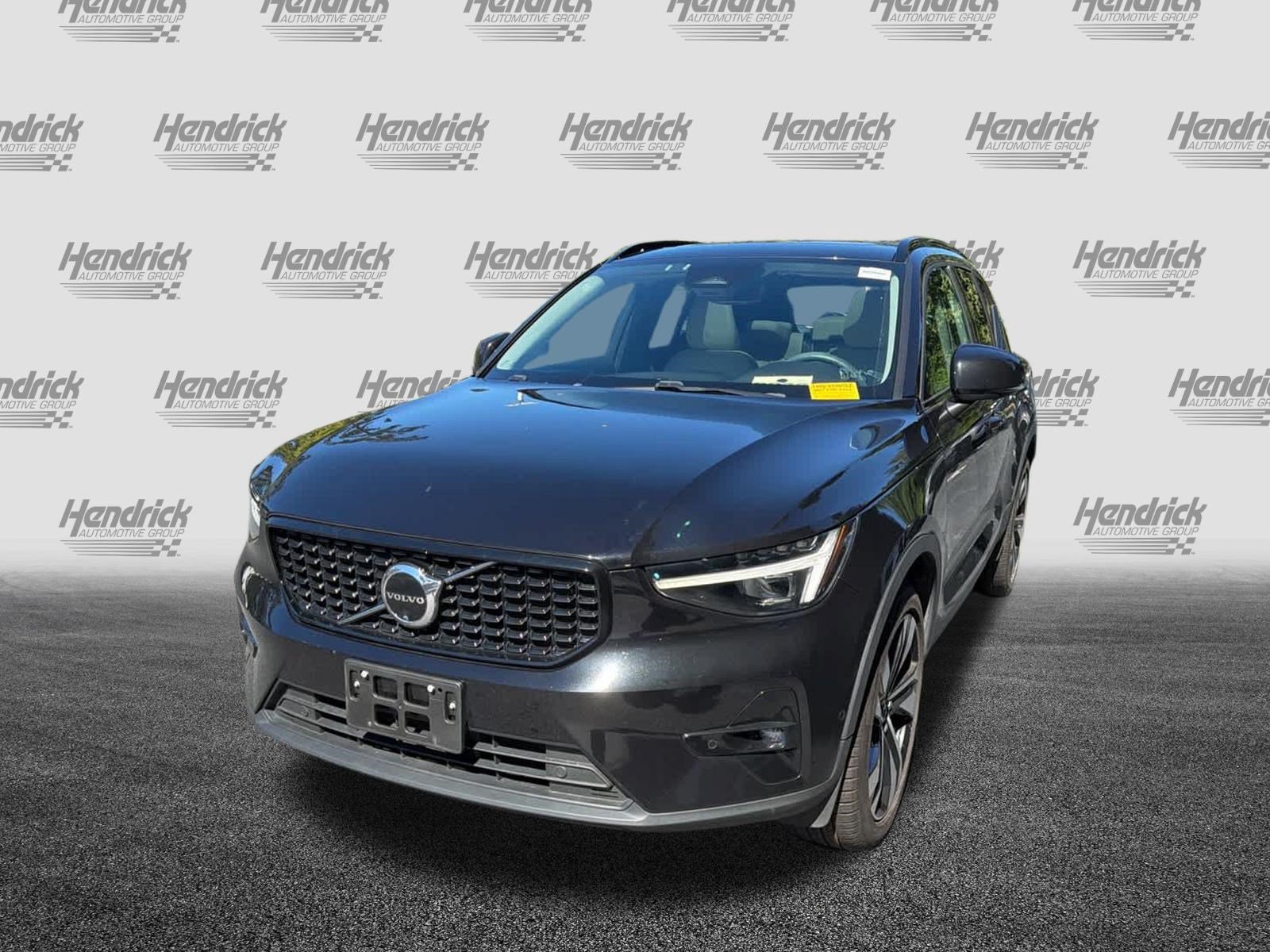 Used 2024 Volvo XC40 B5 Ultimate w/ Protection Package Premier AWD/4WD image 8