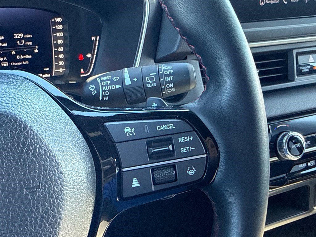 Certified 2025 Honda Pilot Black Edition image 28