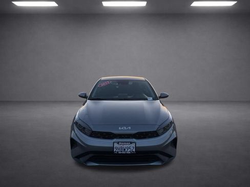 Used 2023 Kia Forte LXS FWD image 3