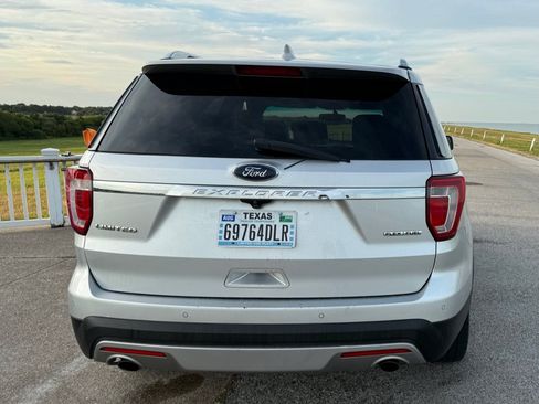 Used 2016 Ford Explorer Limited FWD image 6