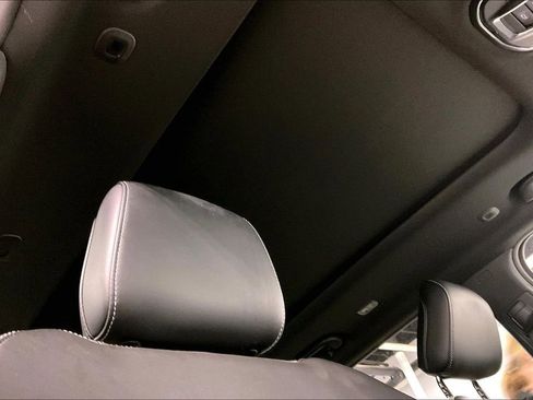 Used 2025 Jeep Grand Cherokee L Limited w/ Black Appearance Package image 20