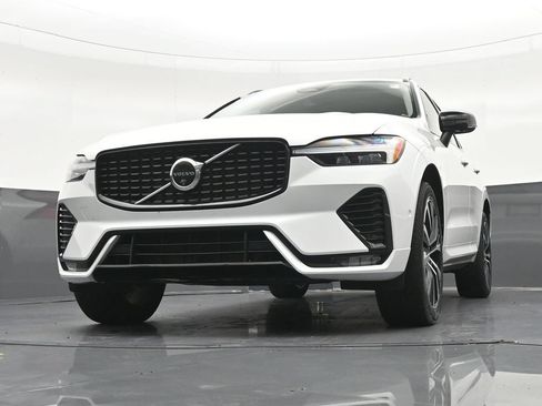 Used 2024 Volvo XC60 B5 Plus w/ Protection Package Premier AWD/4WD image 35
