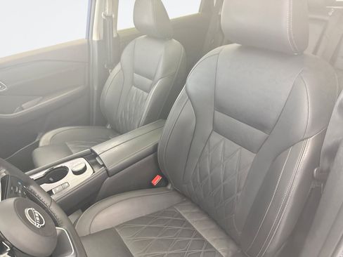 Used 2023 Nissan Rogue Platinum w/ Platinum Premium Package AWD/4WD image 11