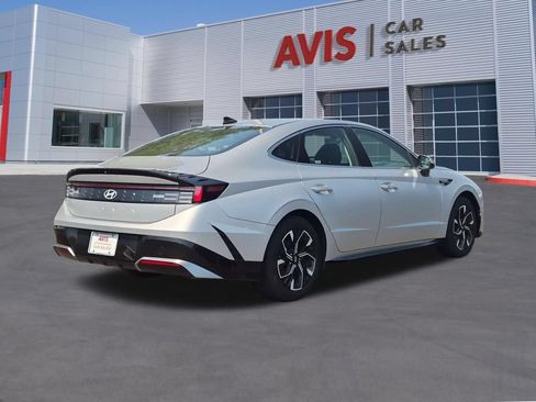 Used 2025 Hyundai Sonata SEL FWD image 6