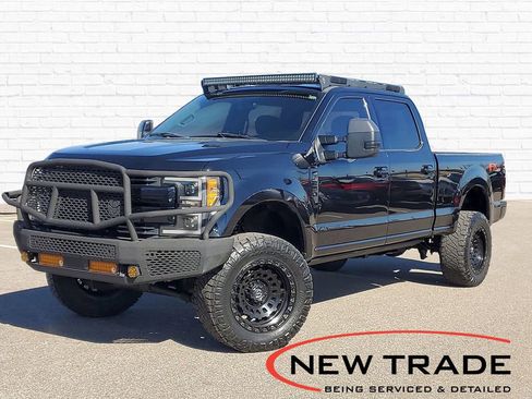 Used 2019 Ford F250 Lariat image 1