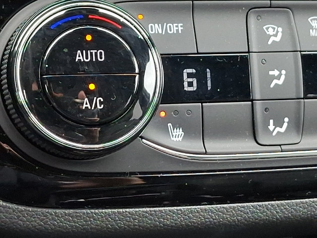 Used 2024 Buick Envista Sport Touring w/ Convenience I Package FWD image 23