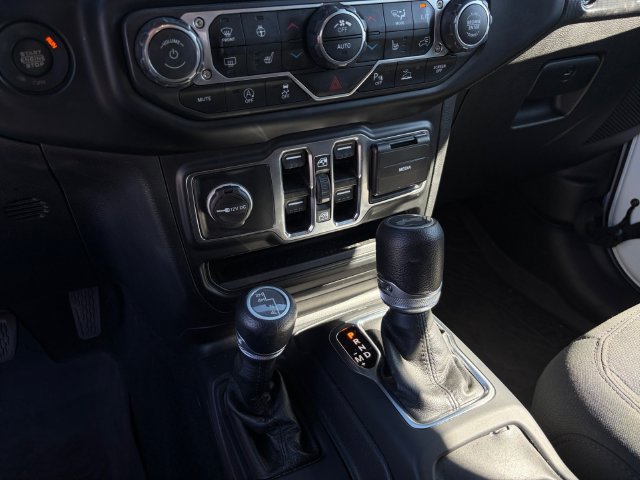 Used 2023 Jeep Wrangler Unlimited Sport AWD/4WD image 12