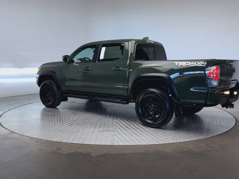 Used 2021 Toyota Tacoma TRD Off-Road w/ Technology Package image 6