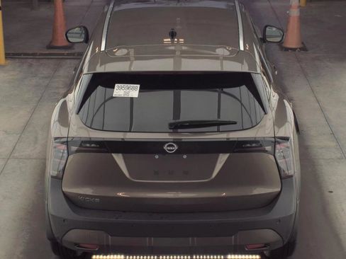 Used 2026 Nissan Kicks SV w/ Illumination Package image 7