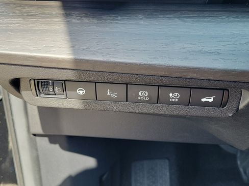 Certified 2024 Nissan Ariya FWD image 26