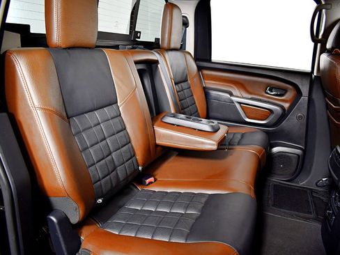 Used 2017 Nissan Titan Platinum Reserve image 40