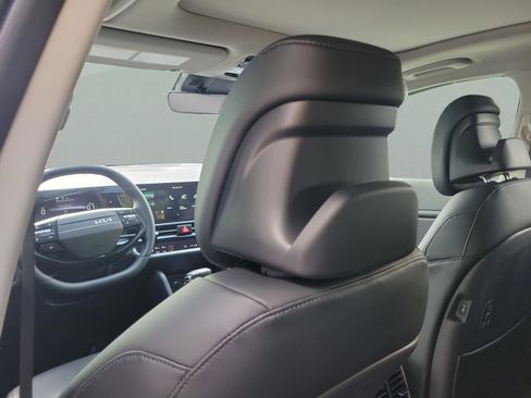 New 2026 Kia Sportage EX w/ EX Panorama Roof Package FWD image 7