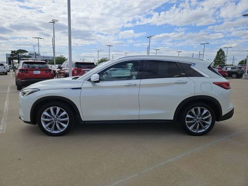 Used 2019 INFINITI QX50 Essential w/ Sensory Package FWD image 5