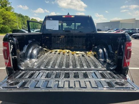 Used 2024 RAM 1500 Laramie AWD/4WD image 41
