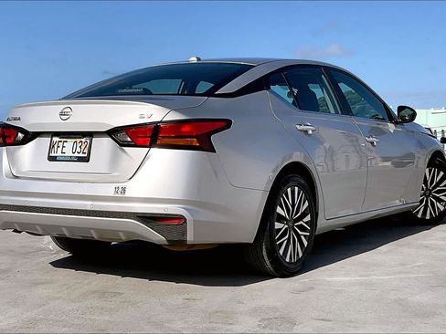 Used 2024 Nissan Altima 2.5 SV FWD image 22