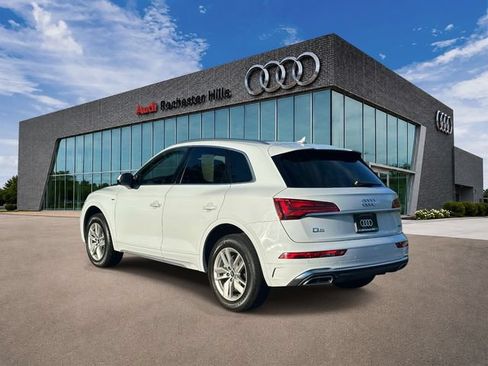 Used 2023 Audi Q5 2.0T Premium w/ Convenience Package AWD/4WD image 4