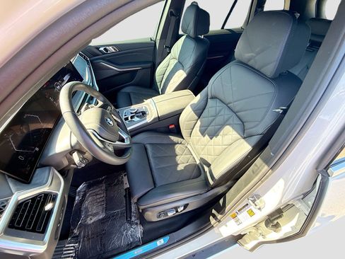 New 2025 BMW X5 xDrive50e w/ Climate Comfort Package image 22
