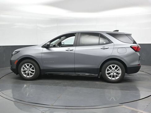 Used 2023 Chevrolet Equinox LS w/ LS Convenience Package FWD image 9