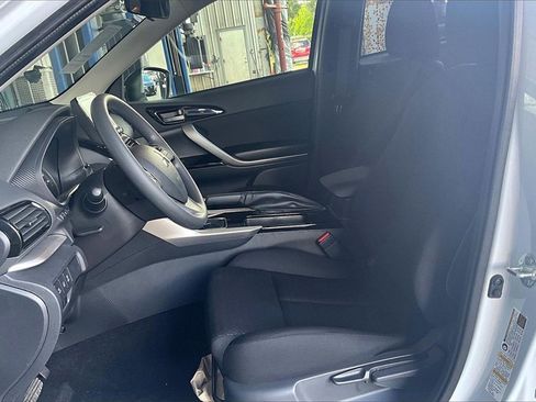 New 2026 Mitsubishi Eclipse Cross LE image 9