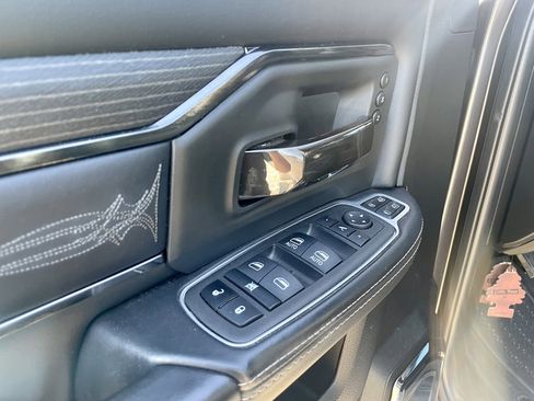 Used 2023 RAM 2500 Limited AWD/4WD image 13