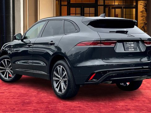 New 2026 Jaguar F-PACE R-Dynamic S image 4
