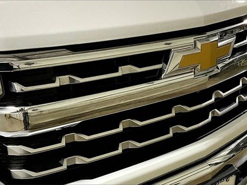 Used 2022 Chevrolet Silverado 1500 LTZ image 11