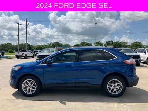Used 2024 Ford Edge SEL w/ Convenience Package AWD/4WD image 4