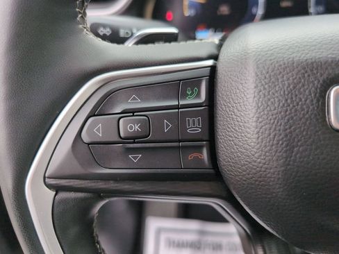 Used 2025 Jeep Grand Cherokee Laredo w/ Luxury Tech Group I AWD/4WD image 27