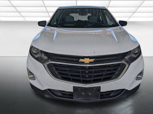 Used 2020 Chevrolet Equinox LS w/ LS Convenience Package FWD image 2
