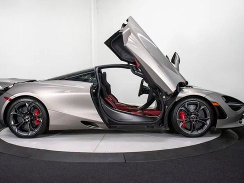 Used 2018 McLaren 720S RWD image 4