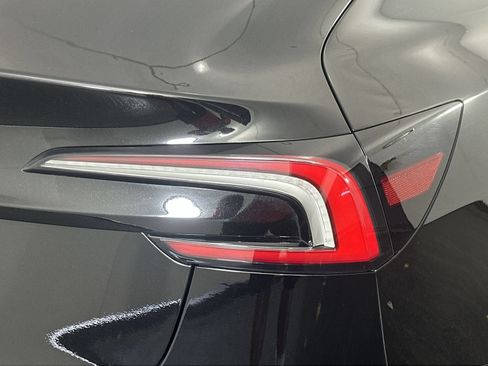 Used 2025 Tesla Model 3 Long Range RWD image 26