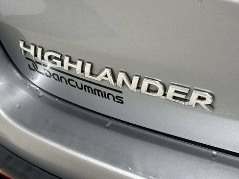Used 2018 Toyota Highlander LE FWD image 26