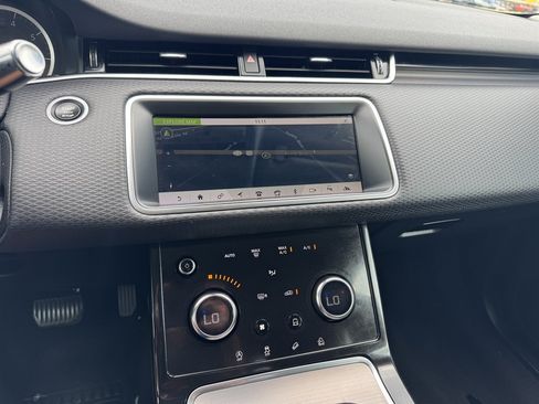 Used 2020 Land Rover Range Rover Evoque S AWD/4WD image 9