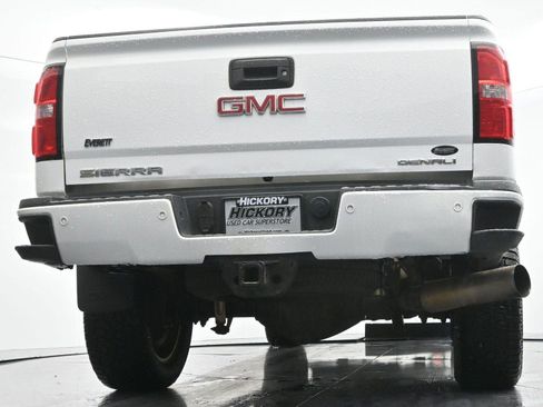 Used 2019 GMC Sierra 2500 Denali w/ Duramax Plus Package AWD/4WD image 48