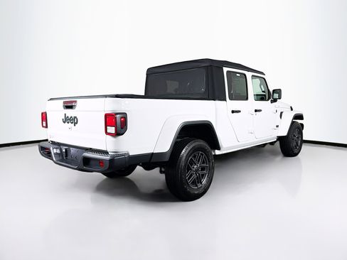 Used 2024 Jeep Gladiator Sport image 8
