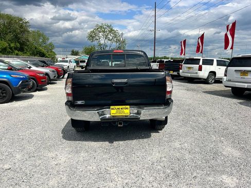 Used 2014 Toyota Tacoma PreRunner w/ SR5 Package image 17