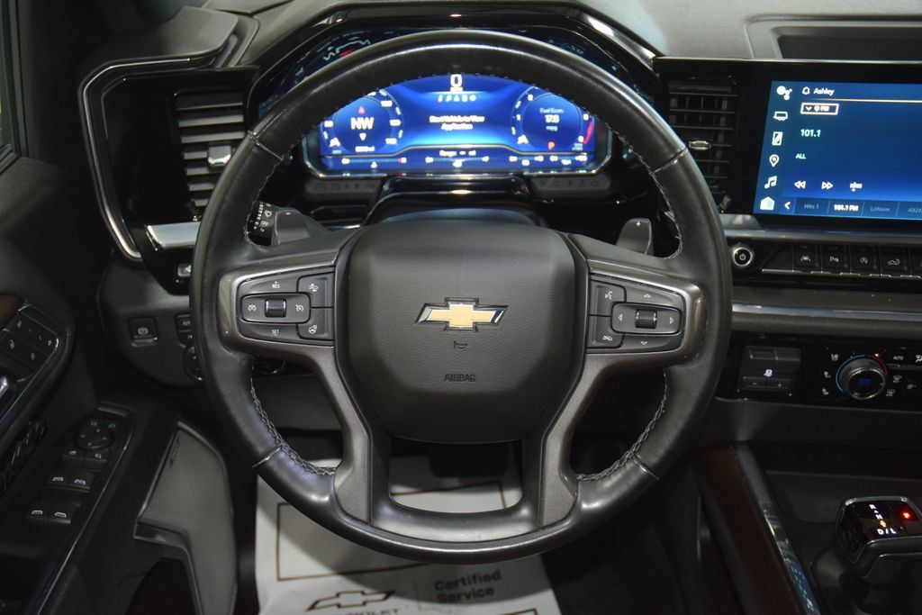 Used 2023 Chevrolet Silverado 1500 High Country w/ High Country Premium Package AWD/4WD image 39