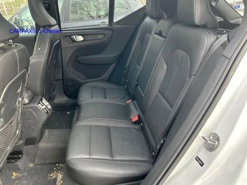 Certified 2024 Volvo XC40 B5 Plus w/ Climate Package image 9
