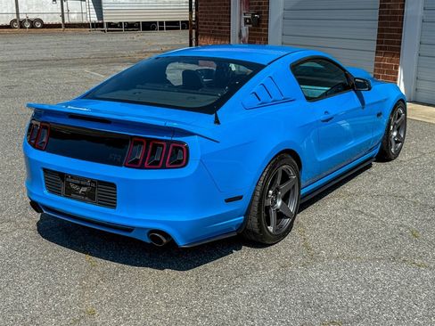 Used 2013 Ford Mustang GT RWD image 35
