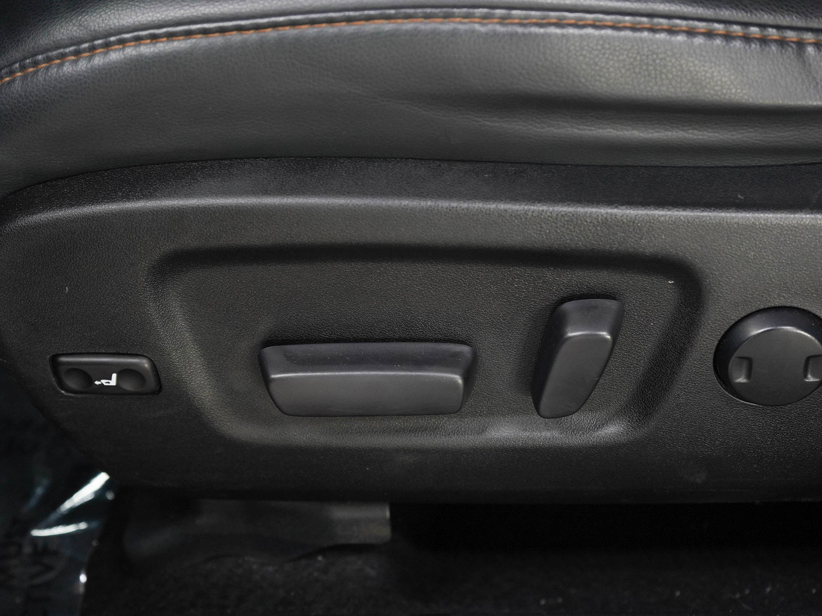 Used 2019 Toyota Highlander XLE AWD/4WD image 24