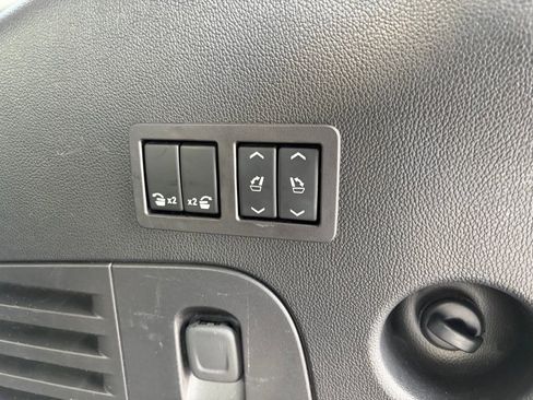 Used 2018 GMC Yukon Denali w/ Open Road Package image 8