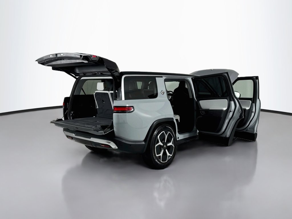 Used 2024 Rivian R1S Adventure Quad AWD/4WD image 28