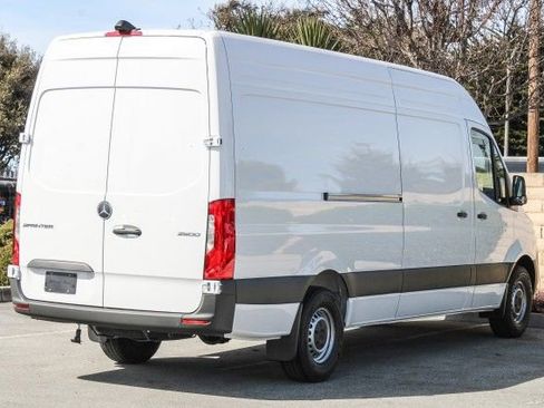 New 2025 Mercedes-Benz Sprinter 2500 image 8
