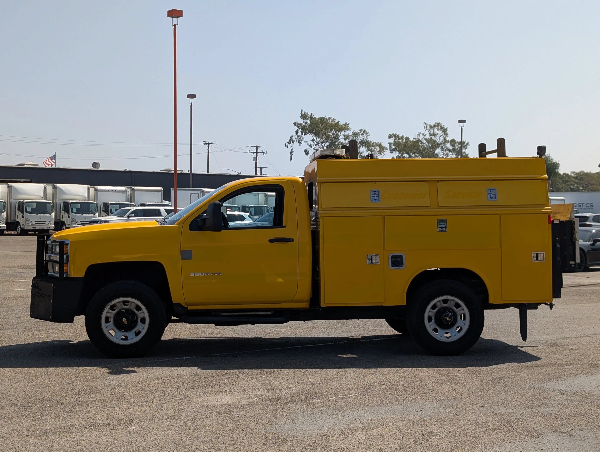 Used 2018 Chevrolet Silverado 3500 W/T AWD/4WD image 5