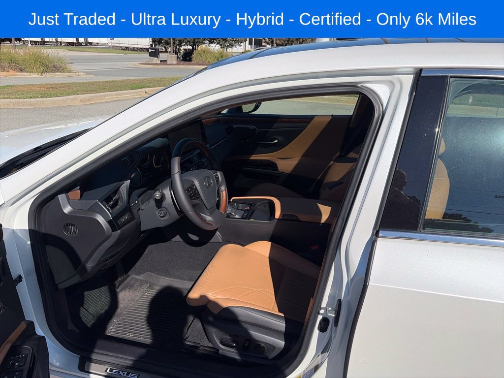 Used 2025 Lexus ES 350 Ultra Luxury w/ Accessory Package (Z1) FWD image 7